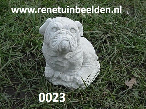 0023 saltydog klein voorkant H 18cm X B 16cm X D12cm X 2.4 KG NL